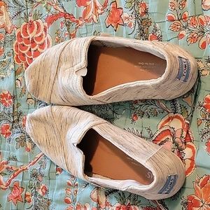 TOMS Size 8 Heather Gray Slip On Canvas shoes